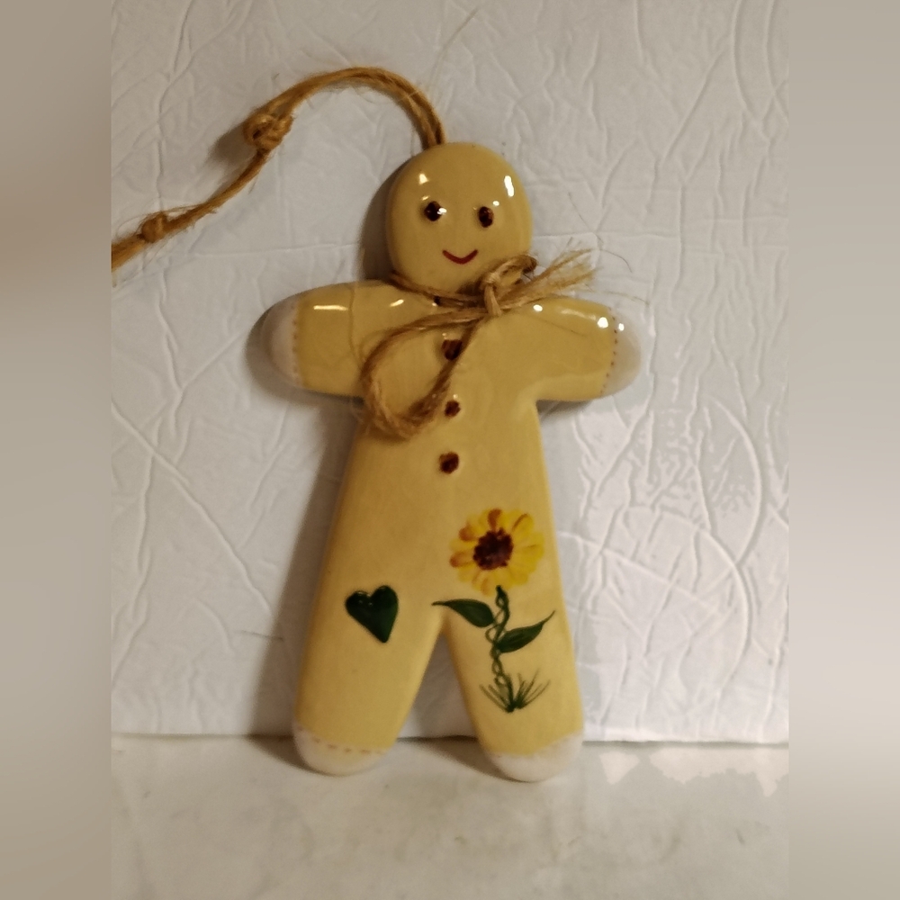 Alpine Pottery Gingerbread Man Vintage 2002 Ohio Pottery Sunflower 10 1/4"